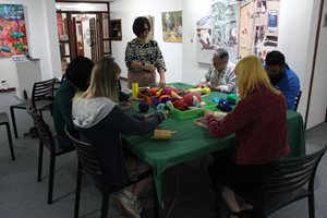 the artist, Helen, doing an adult workshop at the Main Gallery space of Hurstville Museum and Gallery
